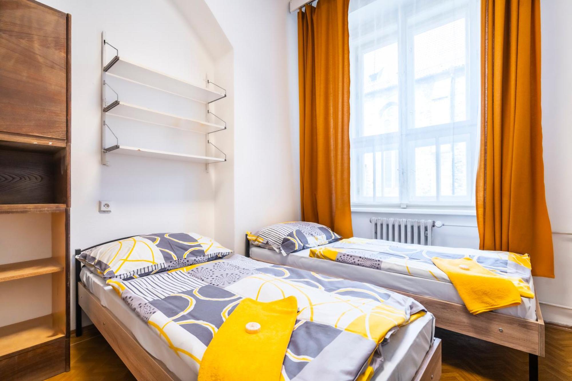 Hostel Hlavkova プラハ エクステリア 写真